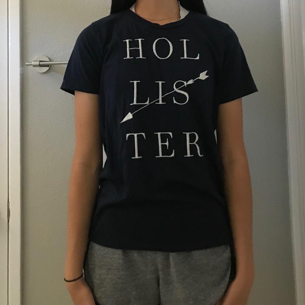 Hollister Tee